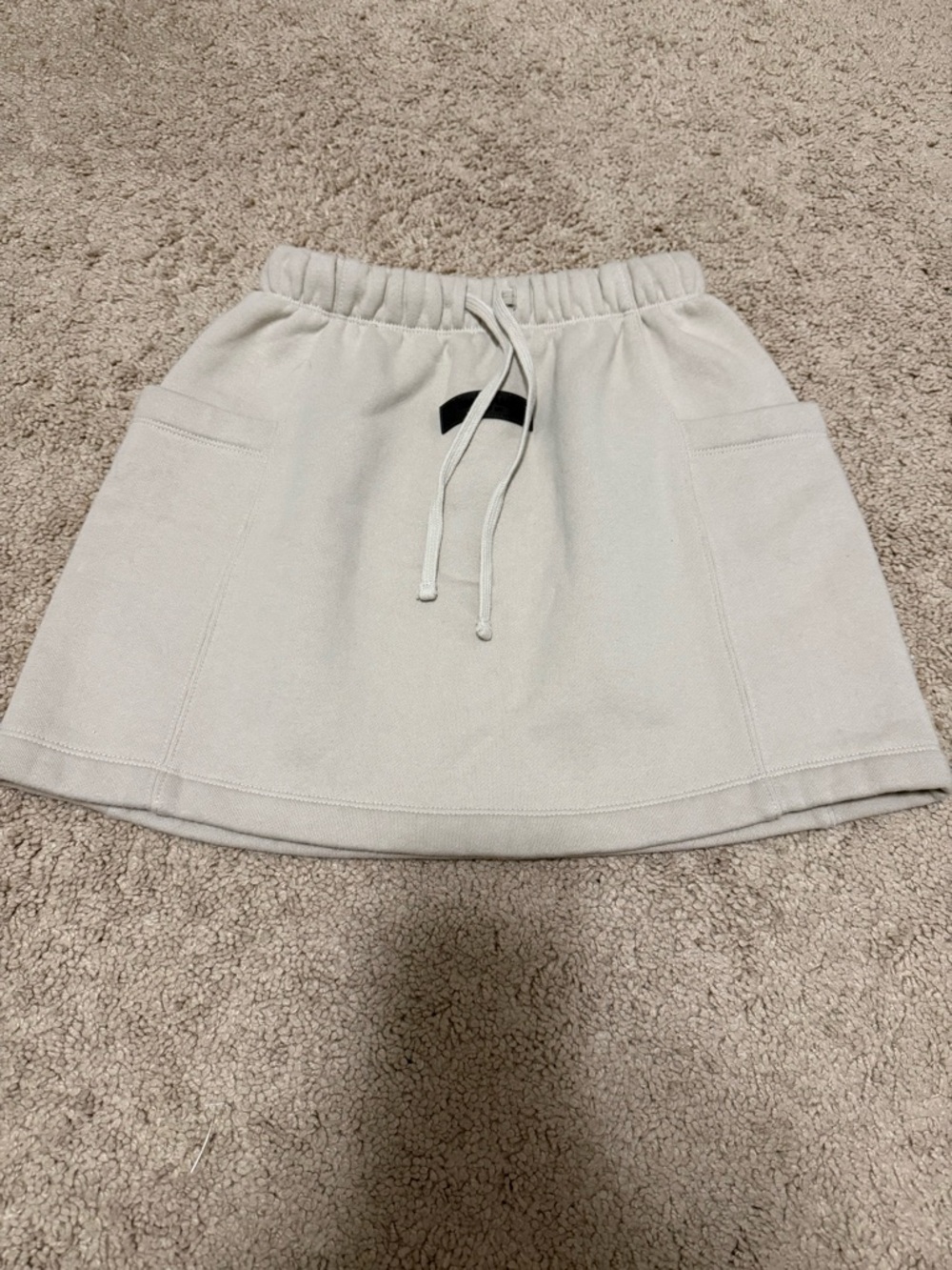 Fear of God Essentials Fleece Skirt Wheat Size XS